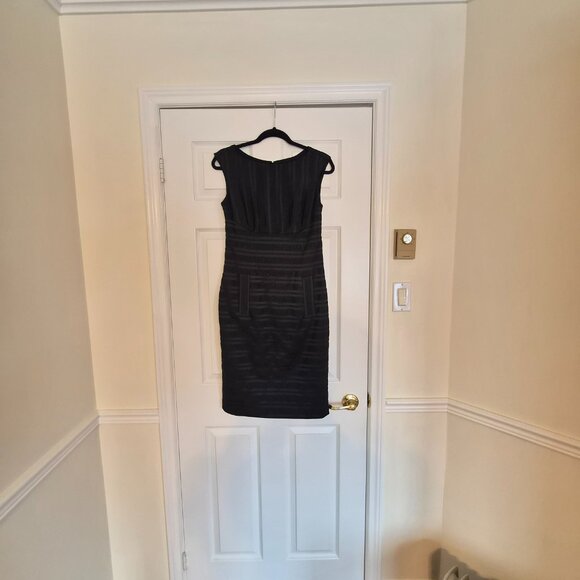 Anne Klein Black Dress with Silver Metallic Thread, Size 4 - Picture 11 of 14